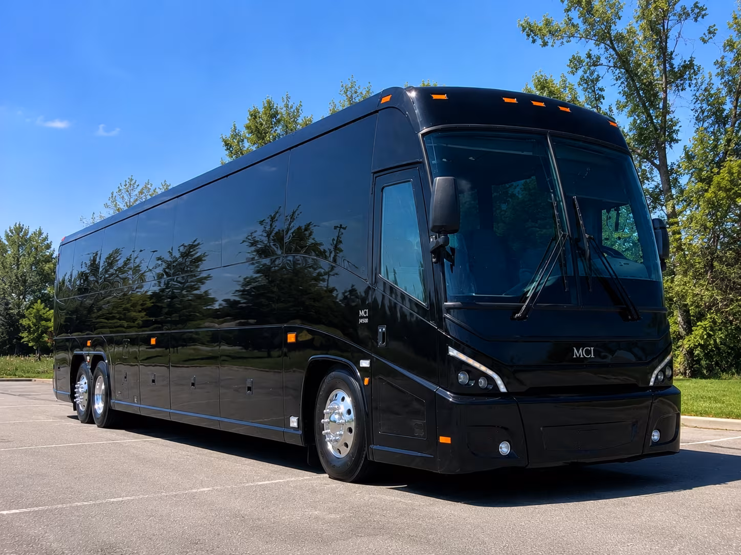 40-56 Passenger Charter Bus Exterior