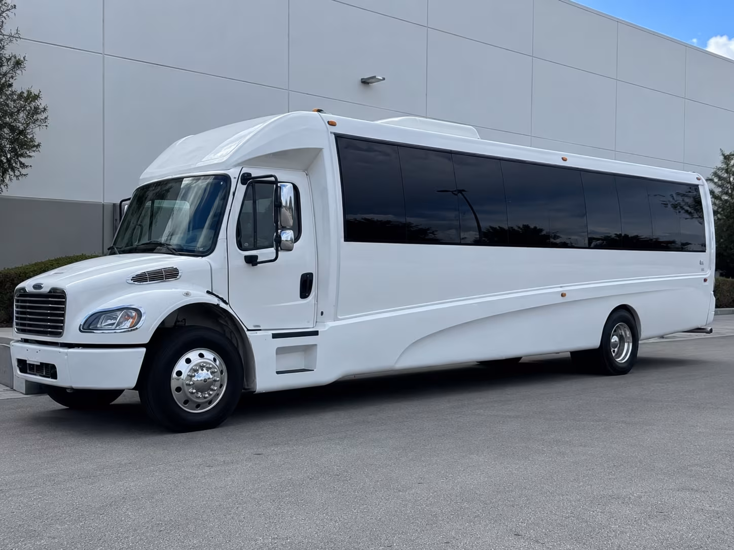 Flower Mound Winery Tour & Pub Crawl Transportation